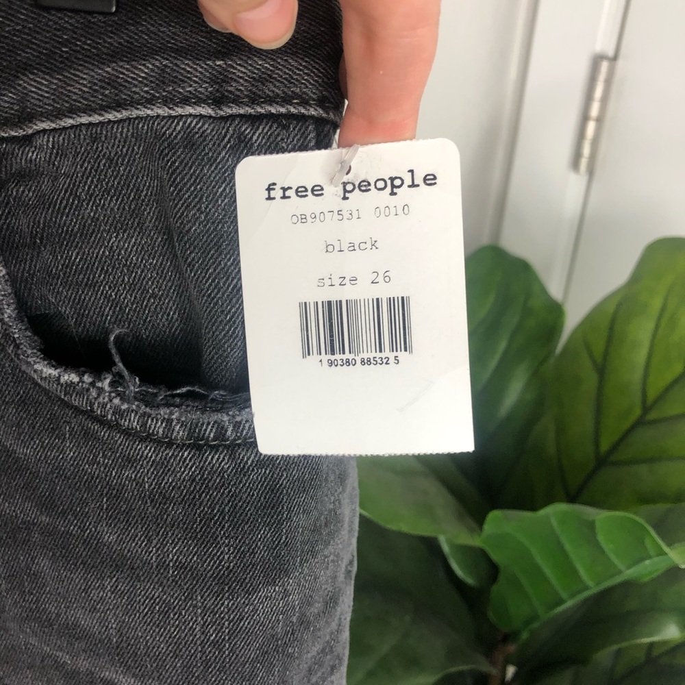 Jeans - Picture 3 of 3